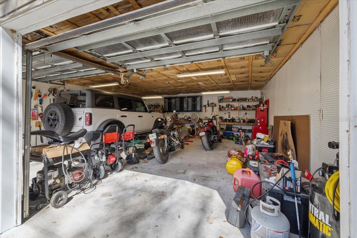 Image 28 of 46 For 19611 Manecke Road