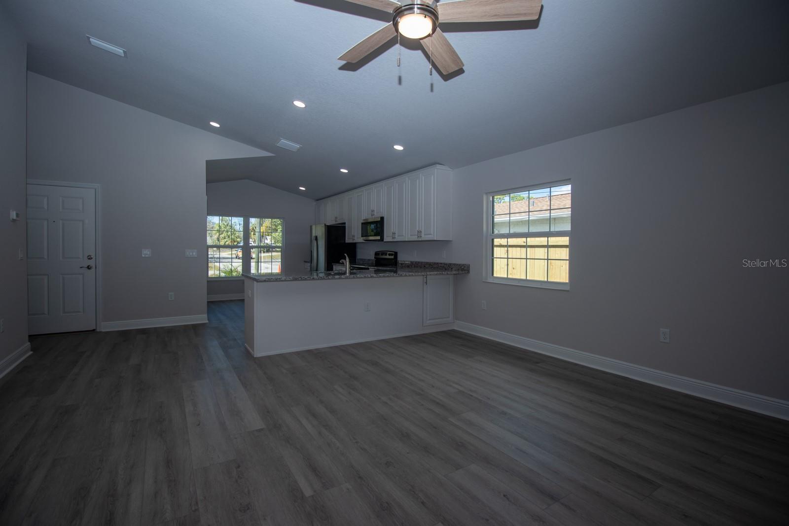 Image 19 of 35 For 5422 Charles Street