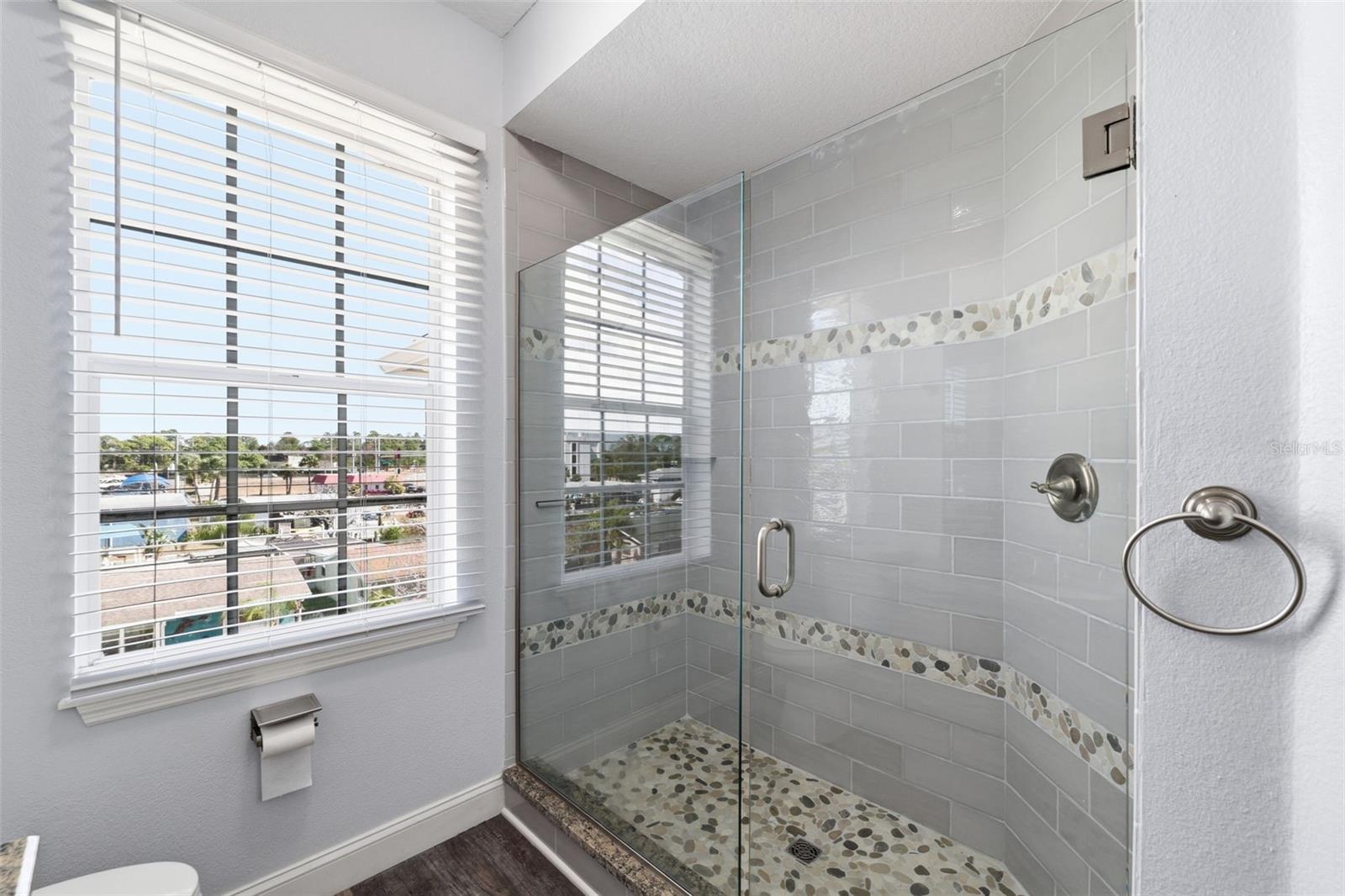 Image 33 of 51 For 13741 Judy Avenue