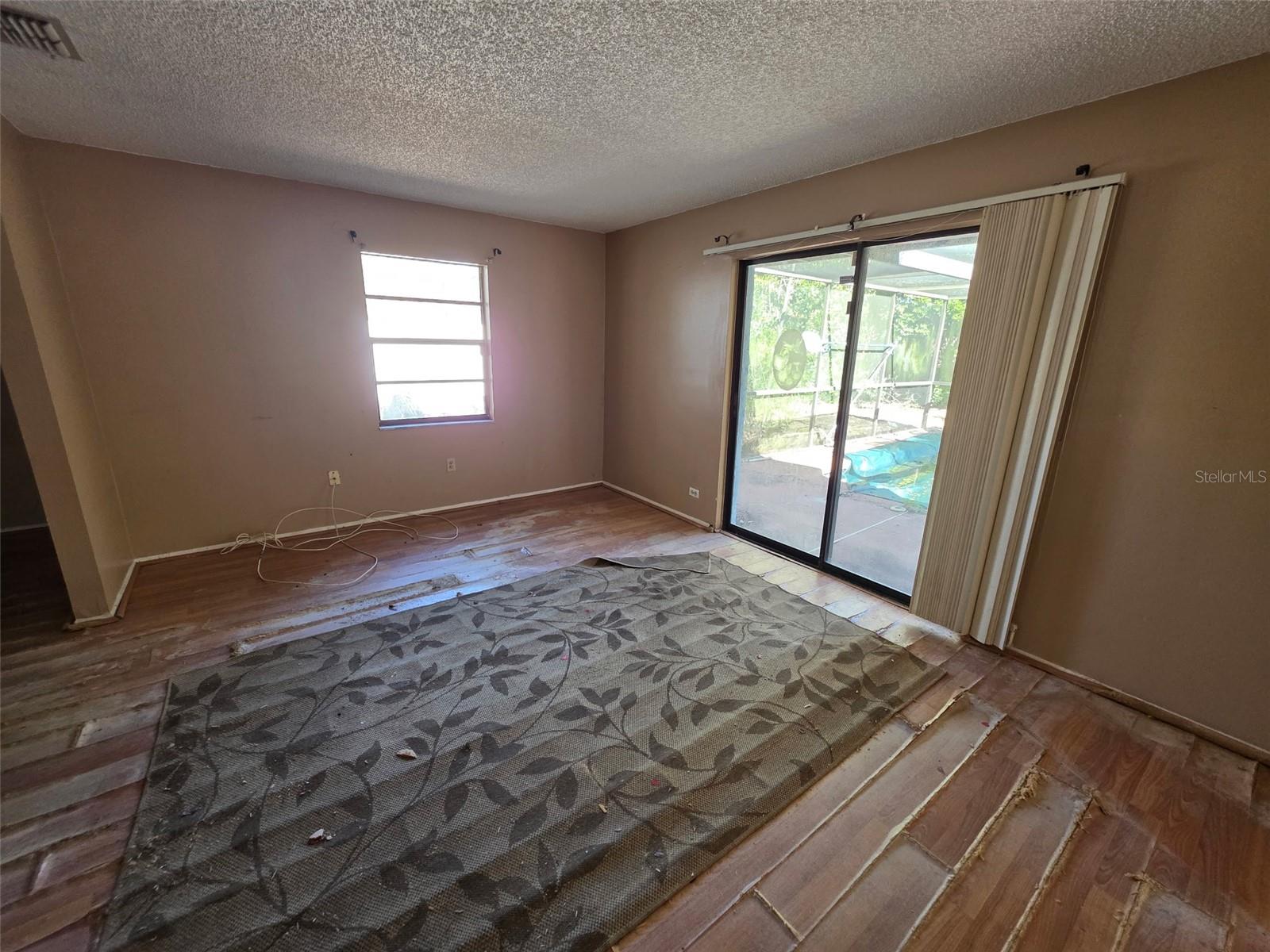 Image 13 of 21 For 1364 Dill Avenue