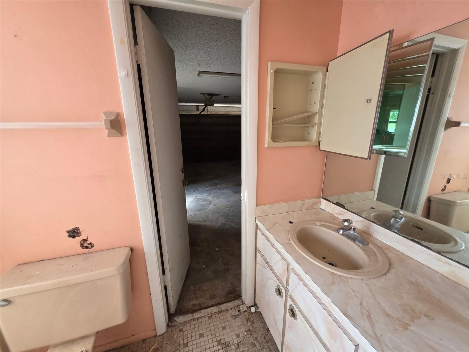 Image 8 of 21 For 1364 Dill Avenue