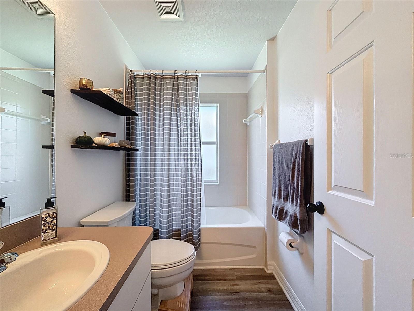 Image 15 of 39 For 17429 Eagle Trace Drive