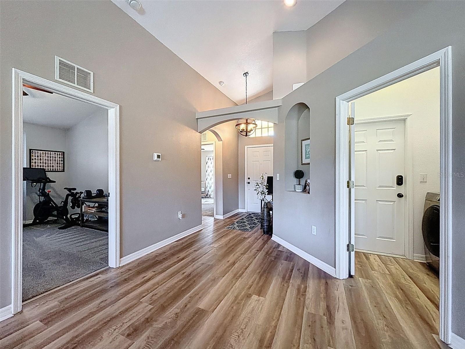 Image 17 of 39 For 17429 Eagle Trace Drive