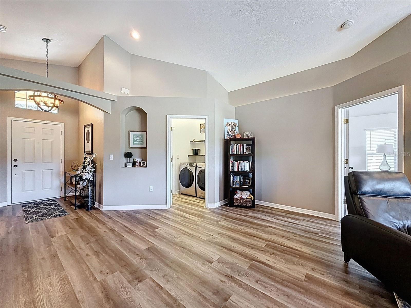 Image 6 of 39 For 17429 Eagle Trace Drive