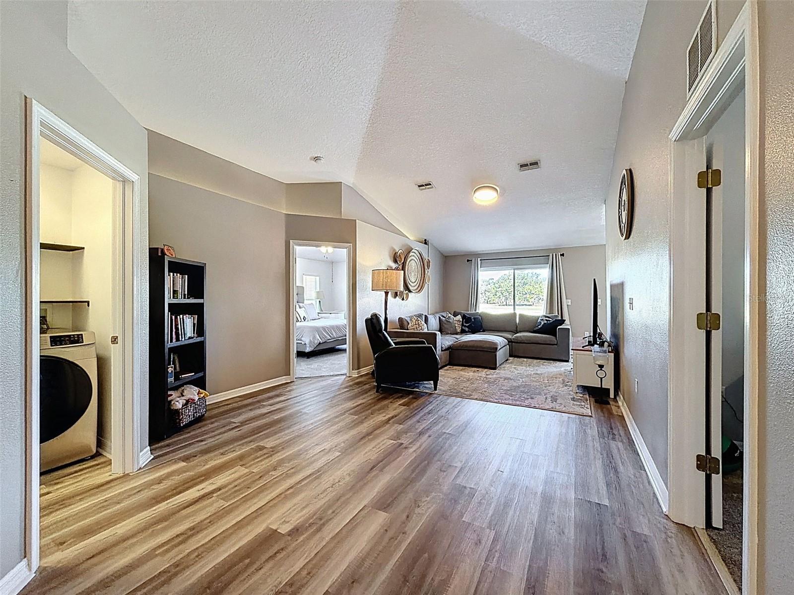 Image 7 of 39 For 17429 Eagle Trace Drive