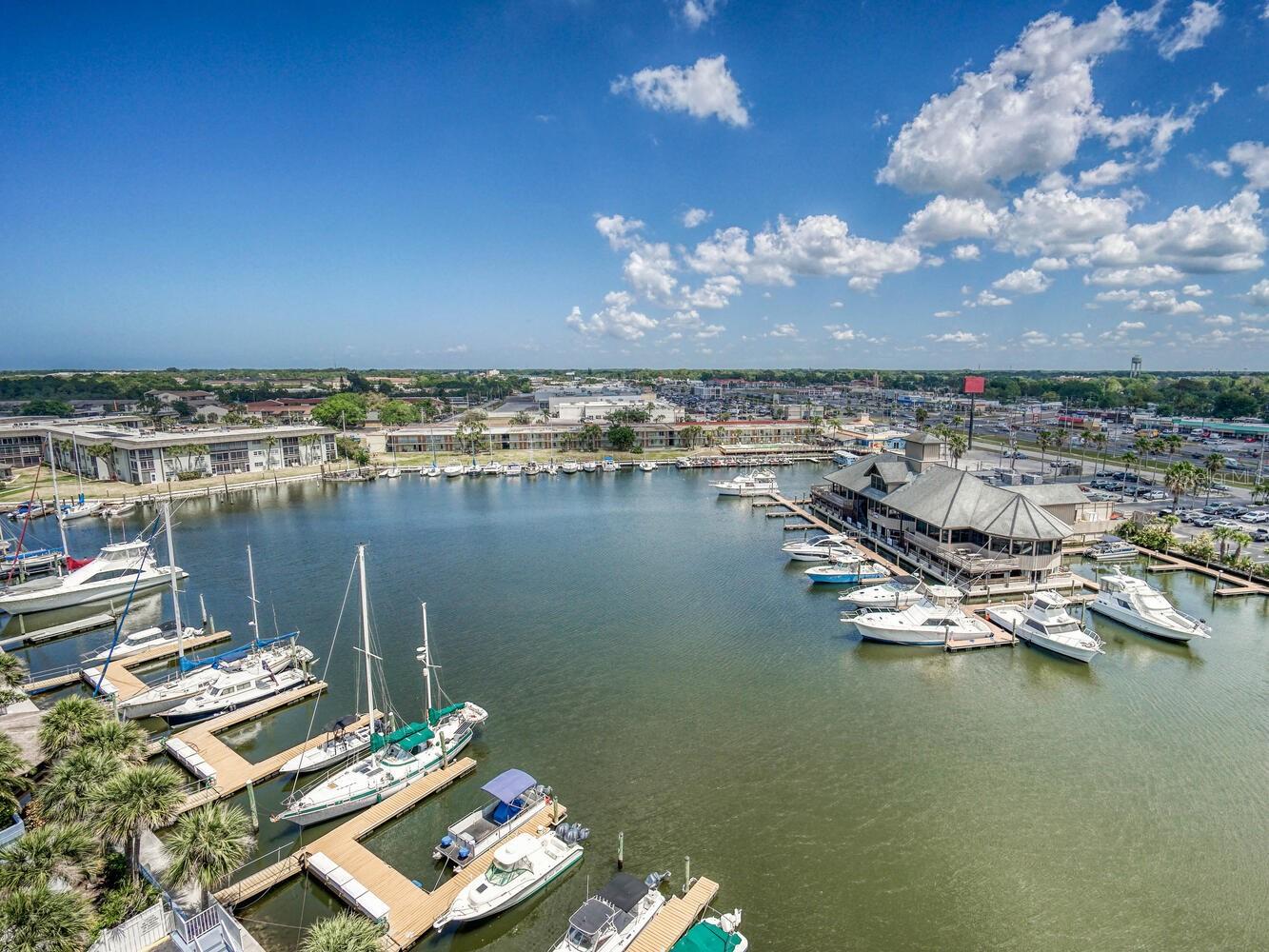 Image 17 of 53 For 4939 Floramar Terrace 904