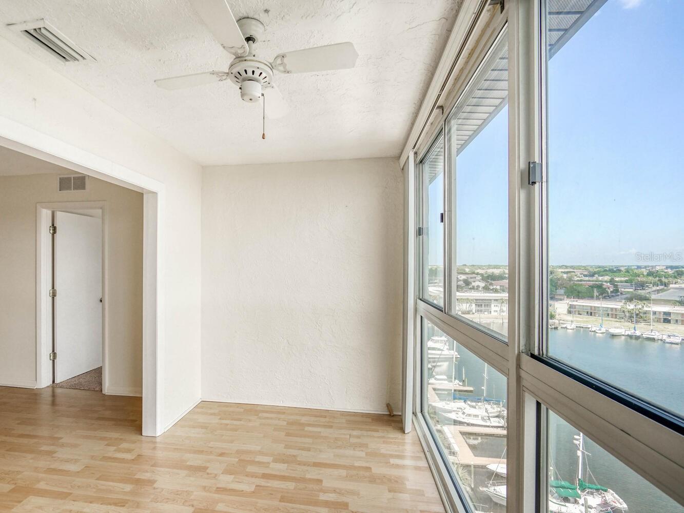 Image 21 of 53 For 4939 Floramar Terrace 904