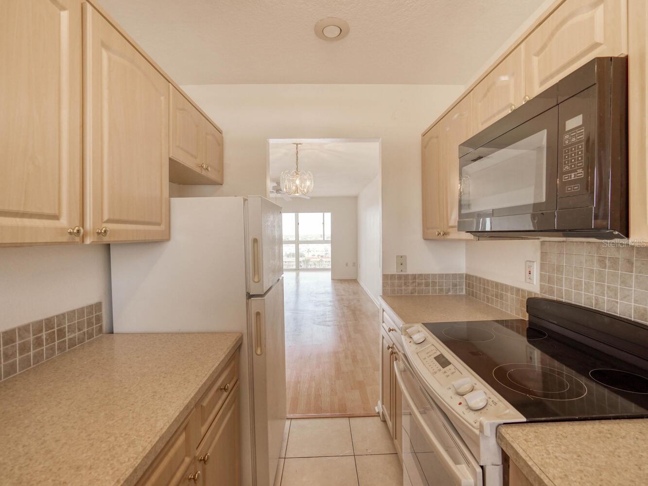 Image 11 of 55 For 4939 Floramar Terrace 912