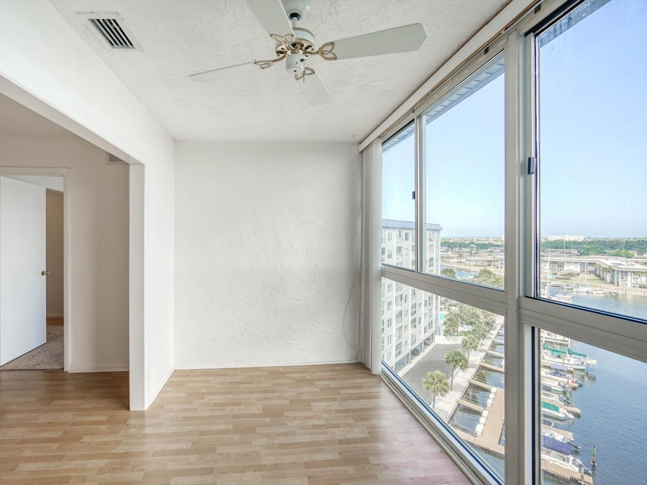 Image 22 of 55 For 4939 Floramar Terrace 912