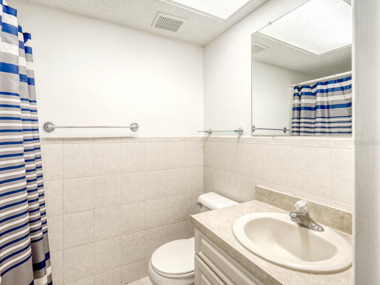 Image 32 of 55 For 4939 Floramar Terrace 912