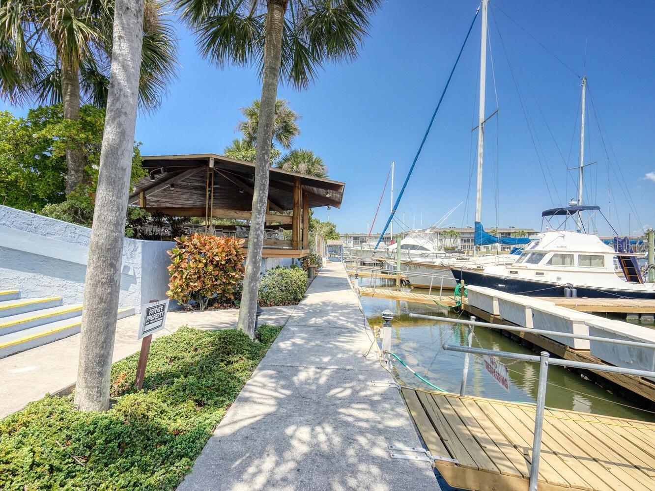 Image 45 of 55 For 4939 Floramar Terrace 912