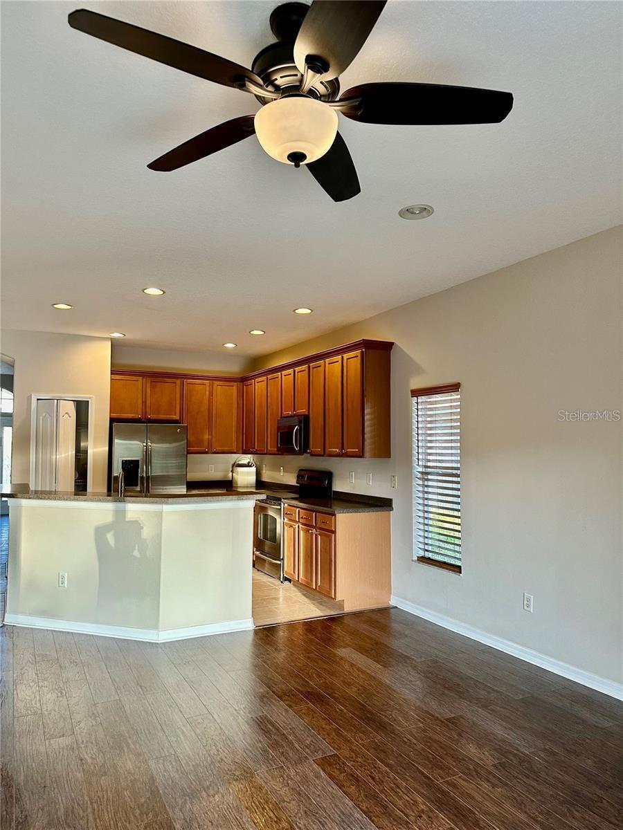 Image 13 of 82 For 9249 Edistro Place