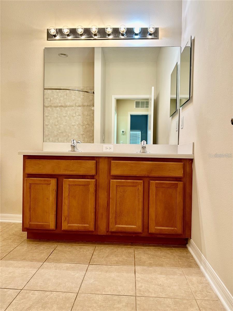 Image 62 of 82 For 9249 Edistro Place