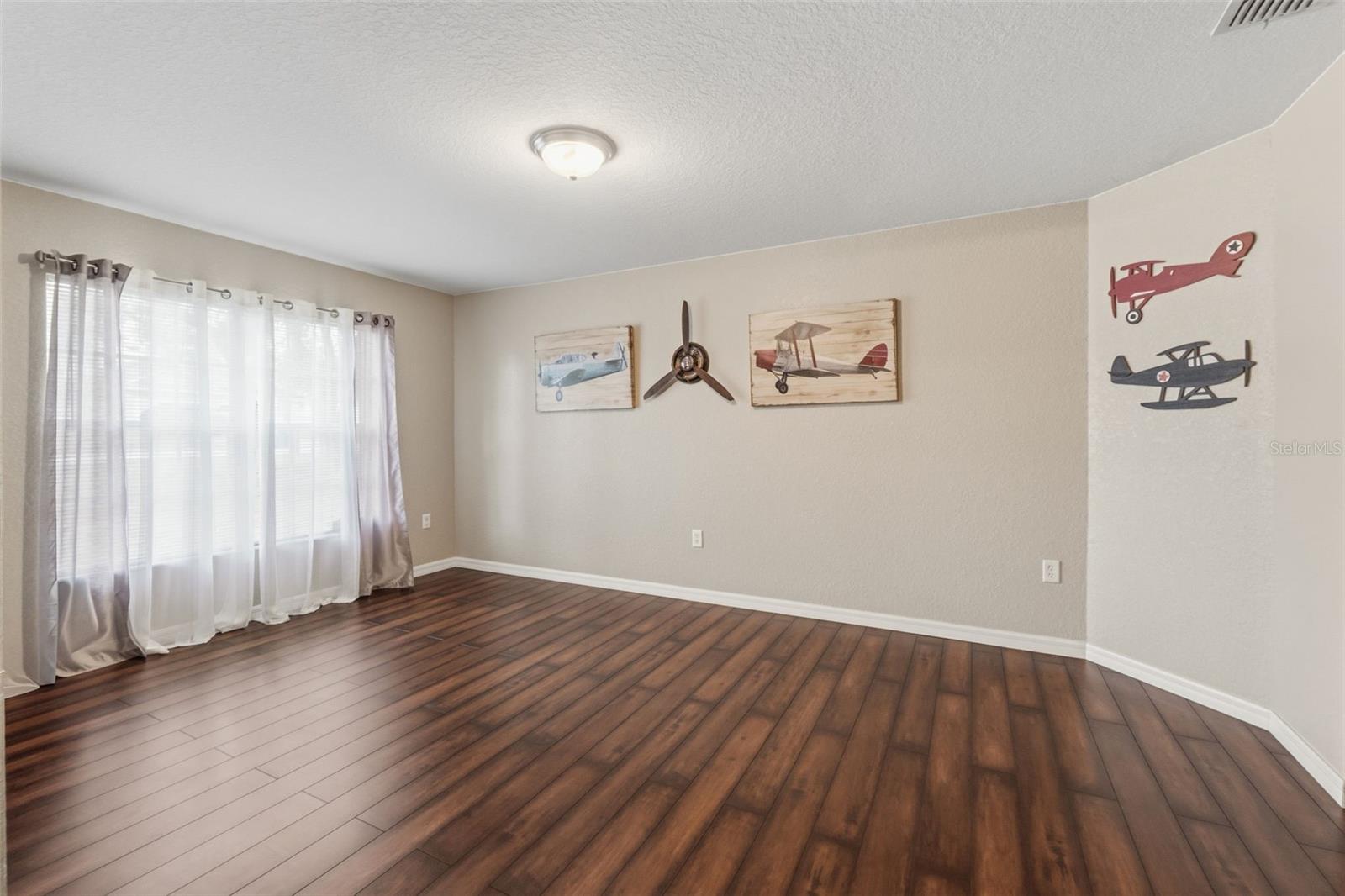 Image 22 of 49 For 1170 Barger Avenue