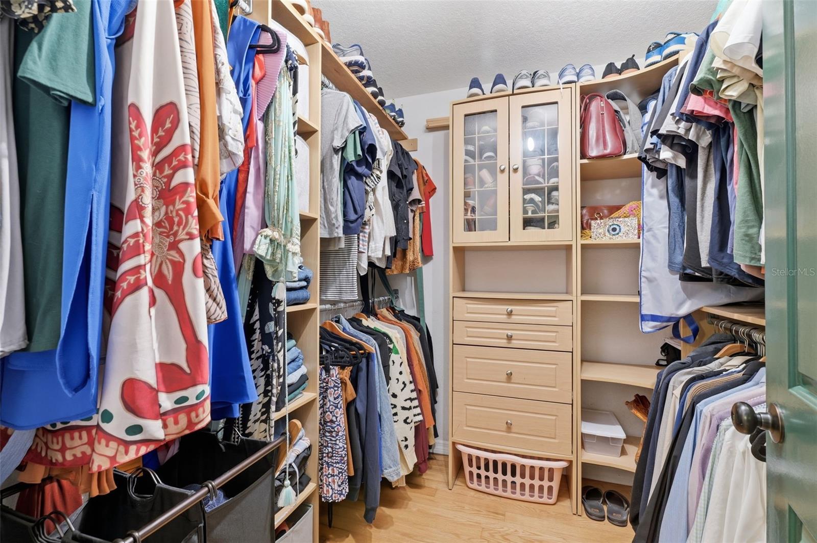 Image 18 of 73 For 240 Olive Street