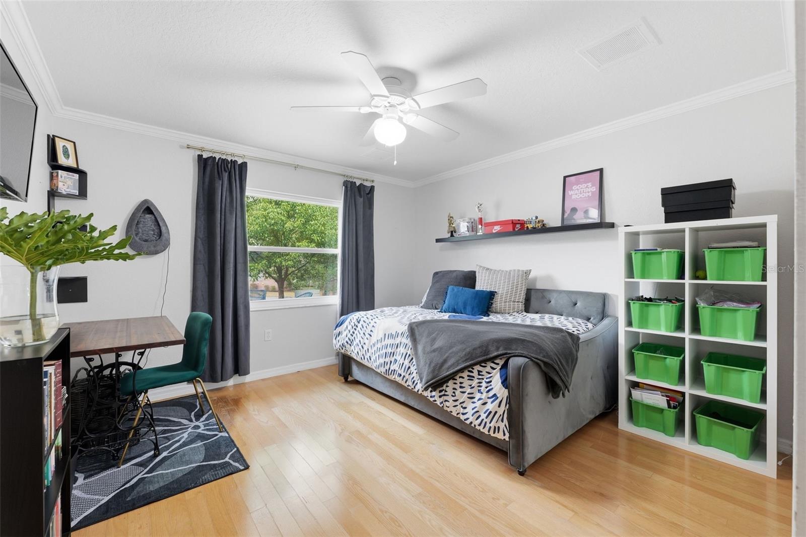 Image 19 of 73 For 240 Olive Street