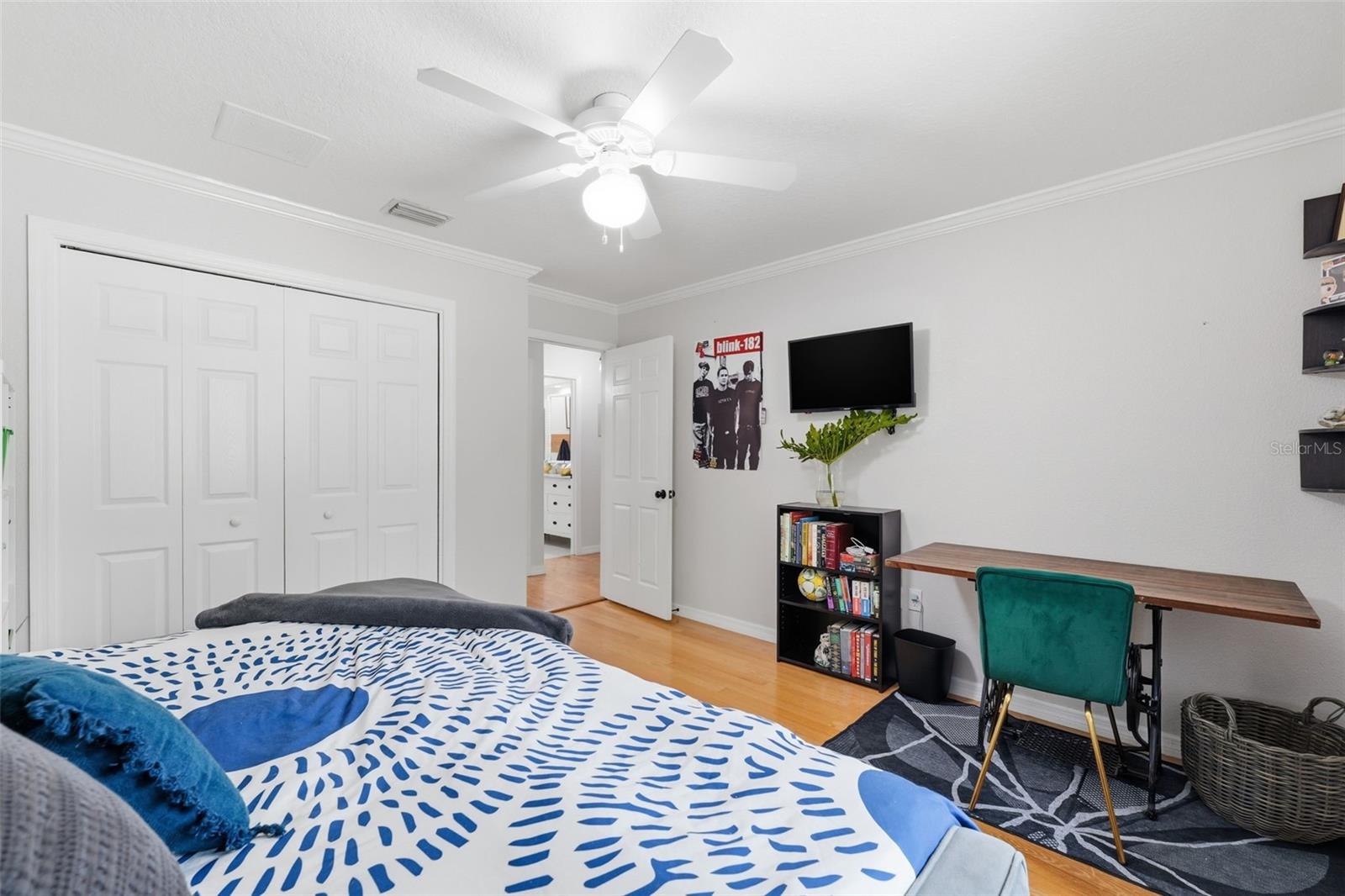 Image 20 of 73 For 240 Olive Street