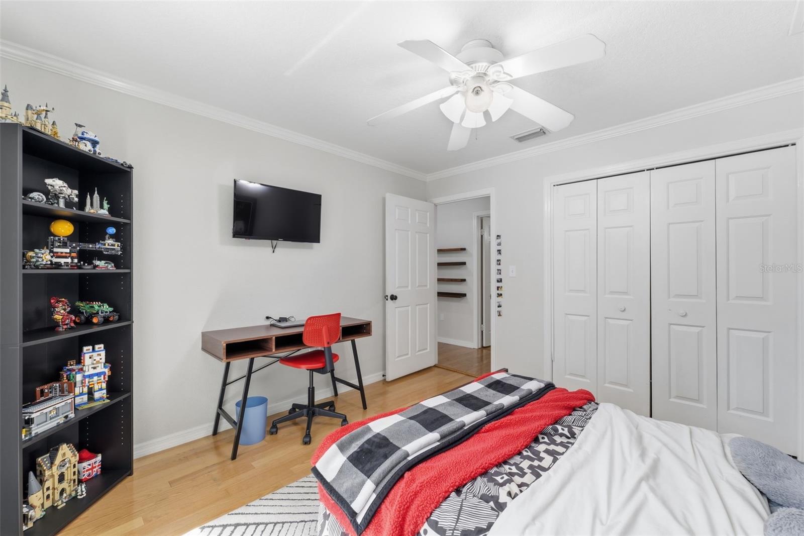 Image 23 of 73 For 240 Olive Street