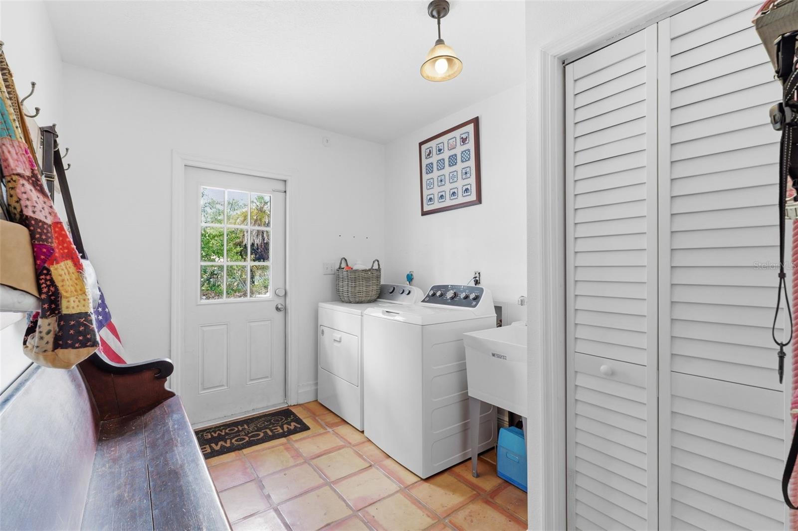 Image 27 of 73 For 240 Olive Street