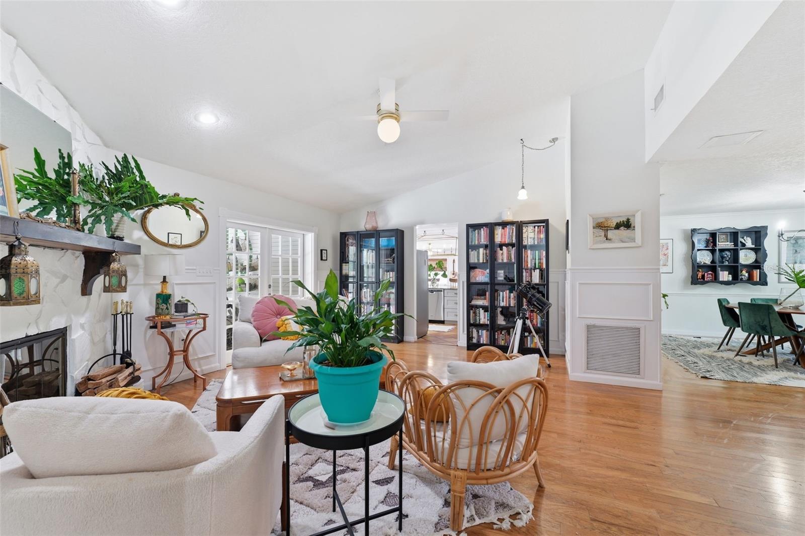 Image 51 of 73 For 240 Olive Street