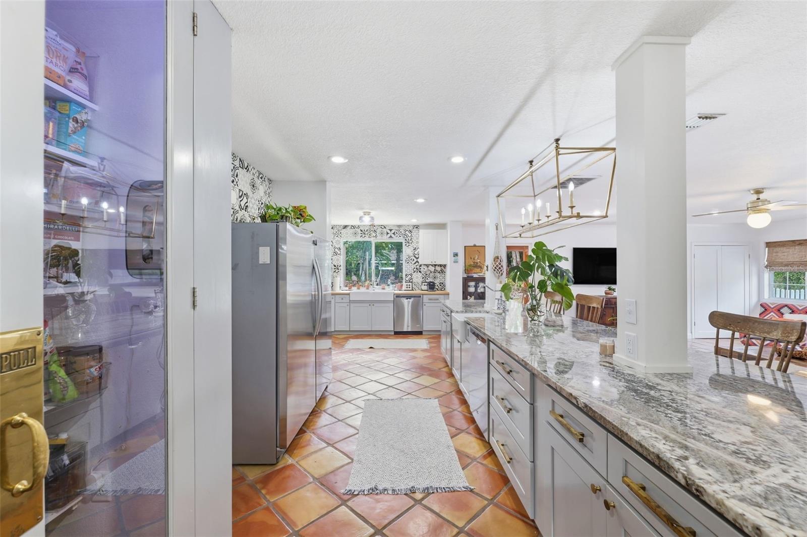 Image 54 of 73 For 240 Olive Street