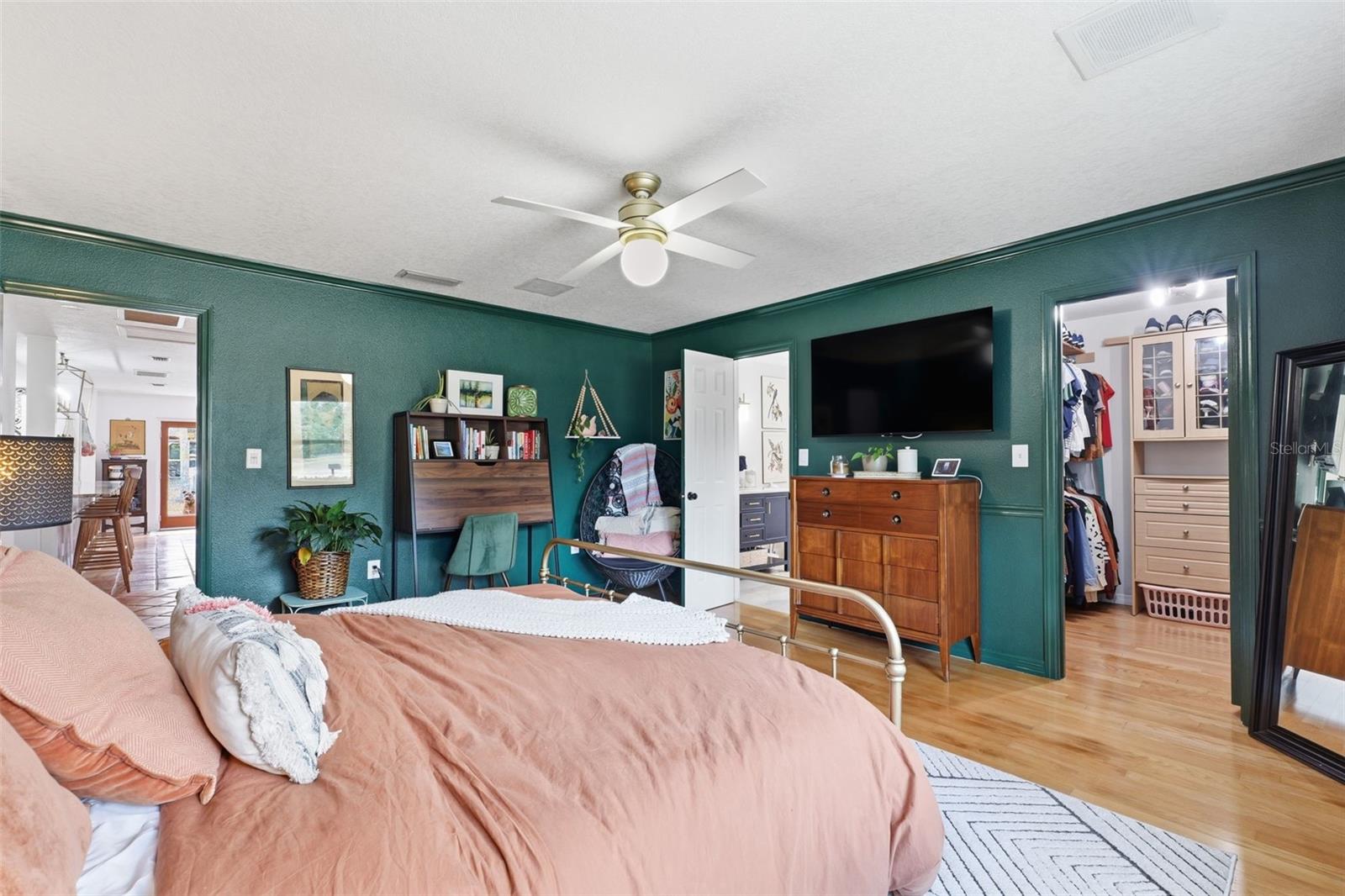 Image 59 of 73 For 240 Olive Street