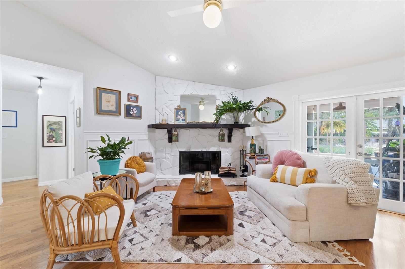 Image 7 of 73 For 240 Olive Street