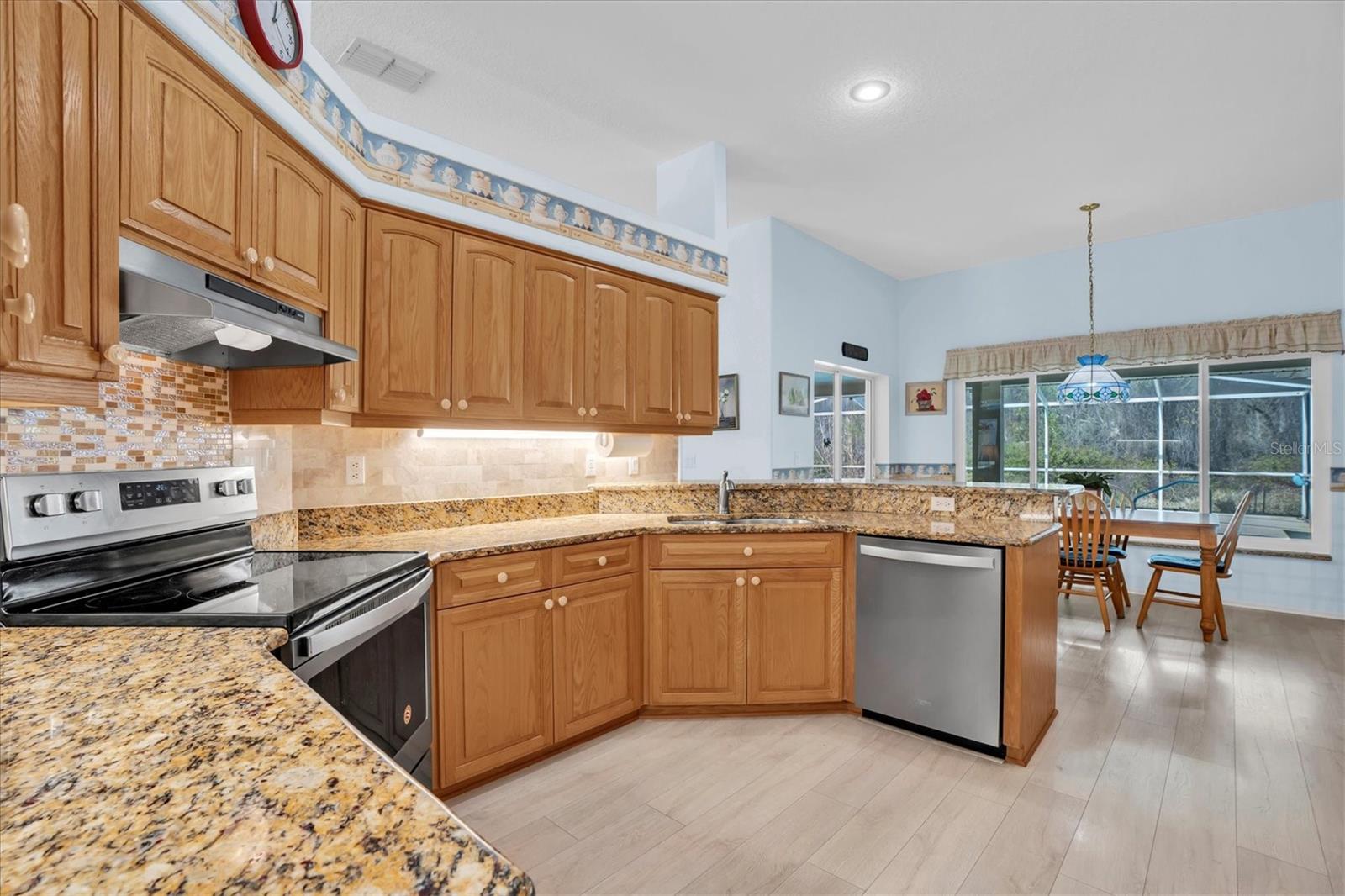 Image 13 of 70 For 1014 Arlinbrook Drive