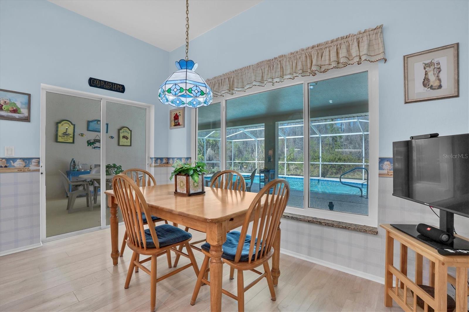 Image 18 of 70 For 1014 Arlinbrook Drive