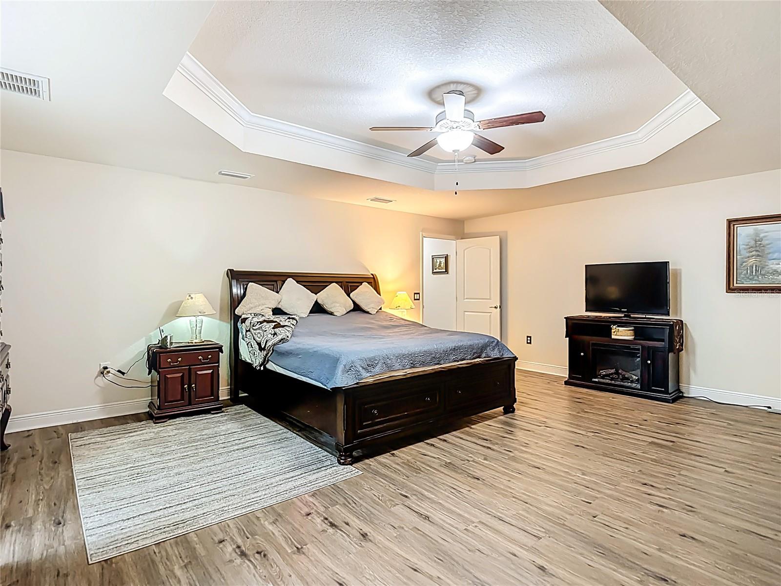 Image 43 of 85 For 4 Fig Court E