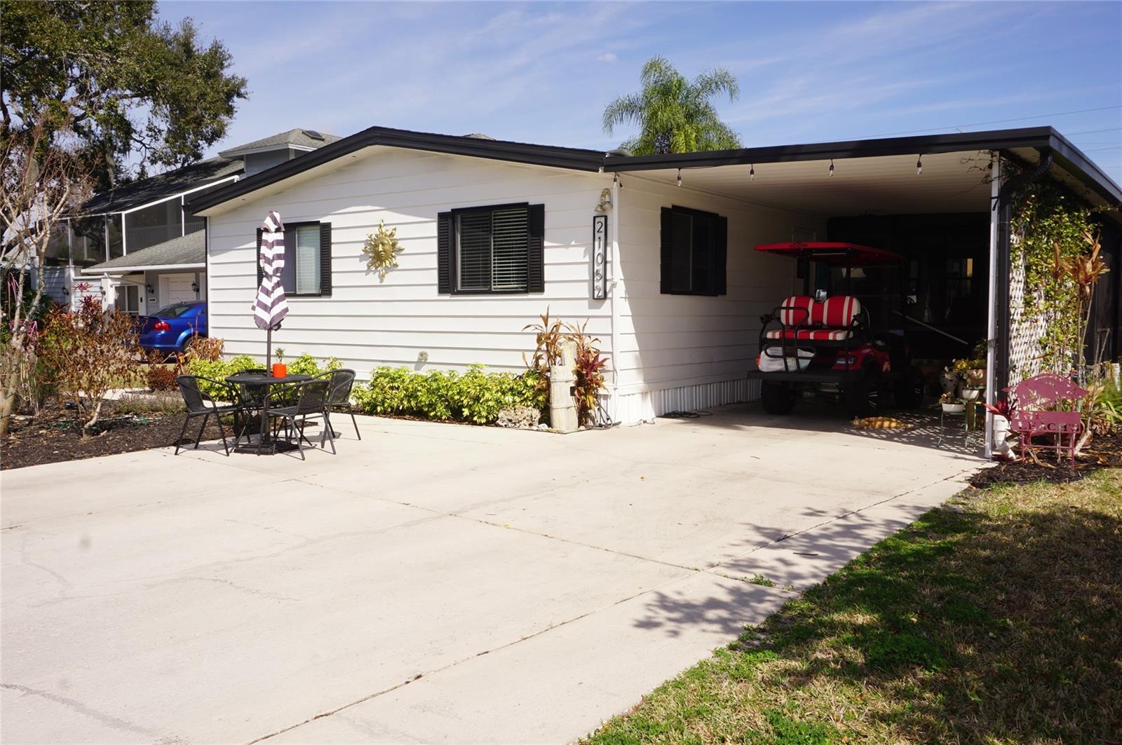 Image 2 of 43 For 21052 Little Magens Loop