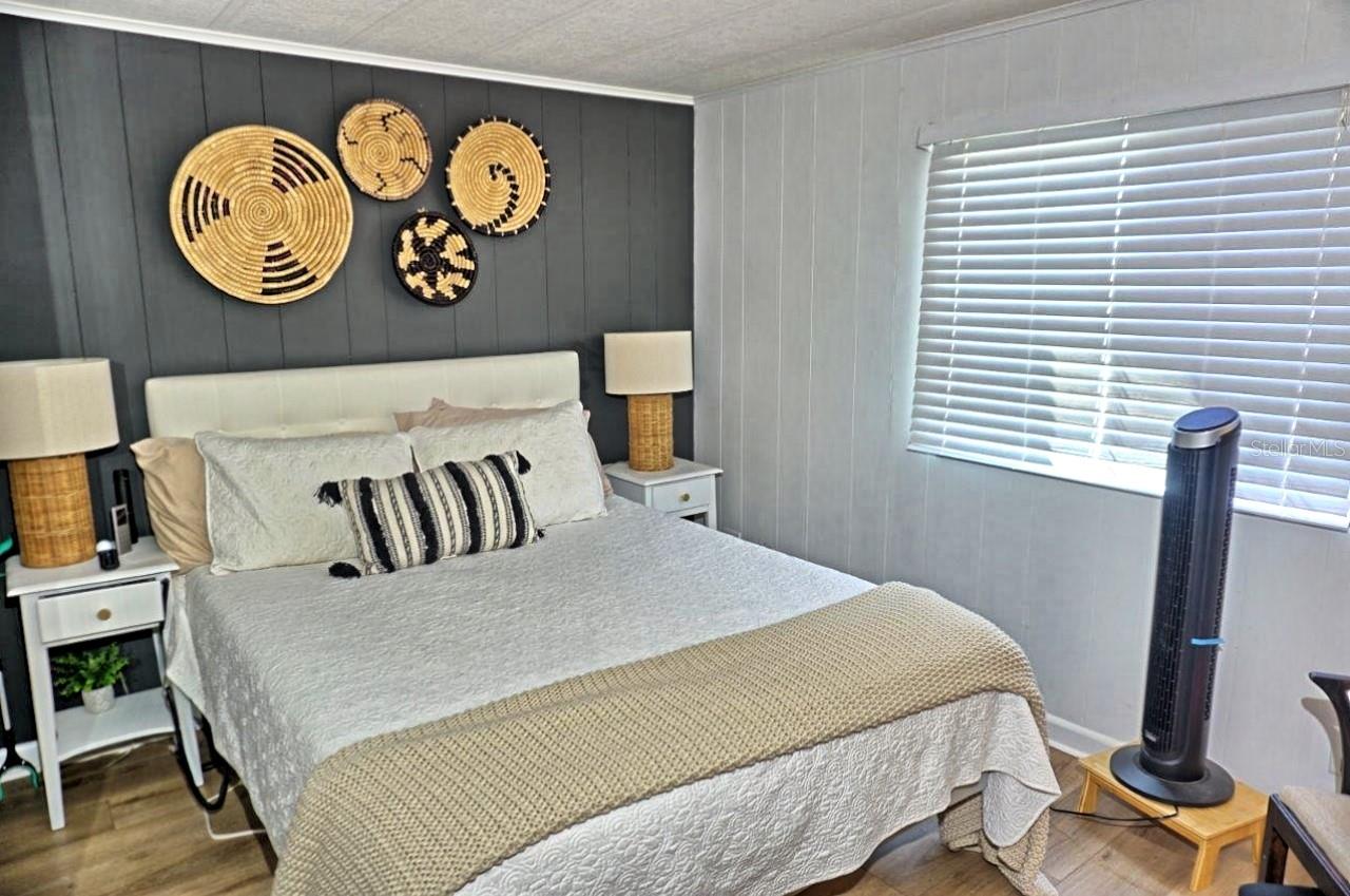 Image 27 of 43 For 21052 Little Magens Loop