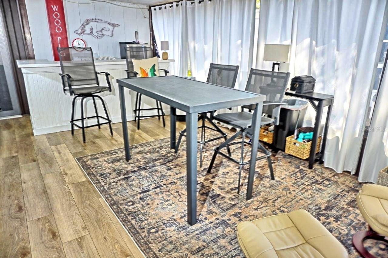 Image 37 of 43 For 21052 Little Magens Loop