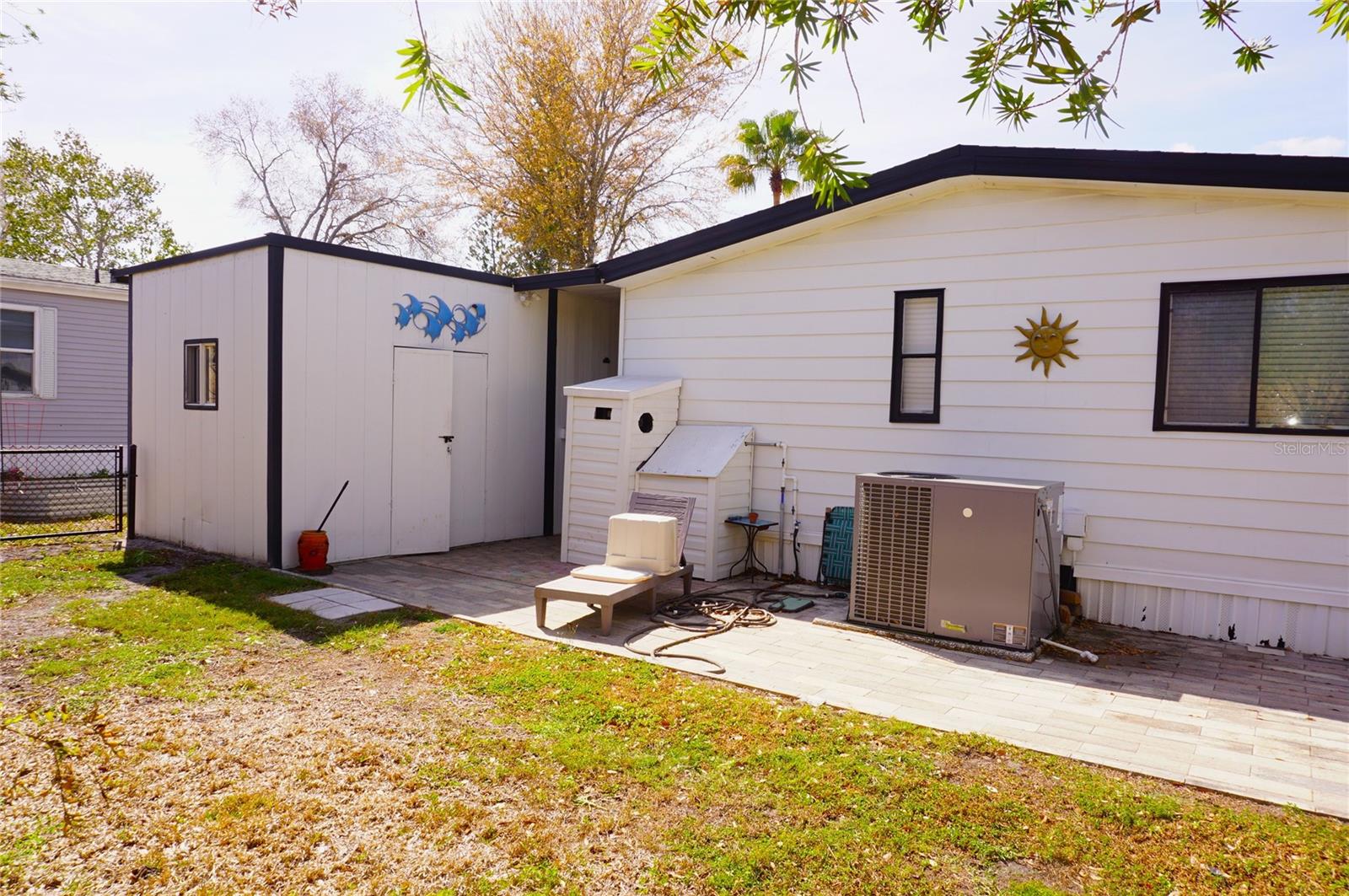 Image 39 of 43 For 21052 Little Magens Loop