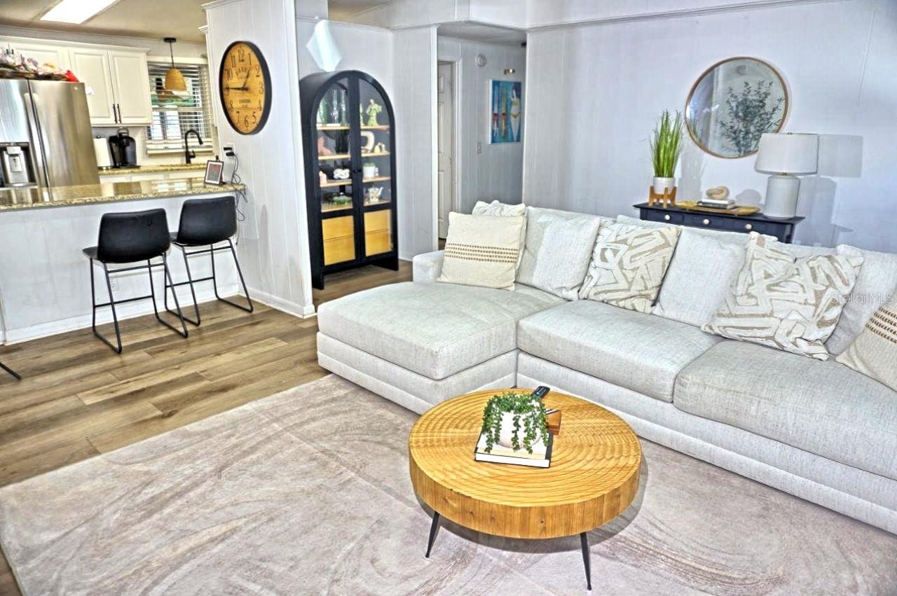 Image 5 of 43 For 21052 Little Magens Loop