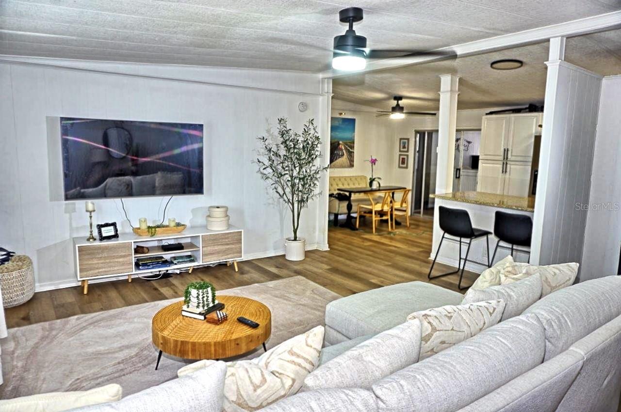 Image 7 of 43 For 21052 Little Magens Loop