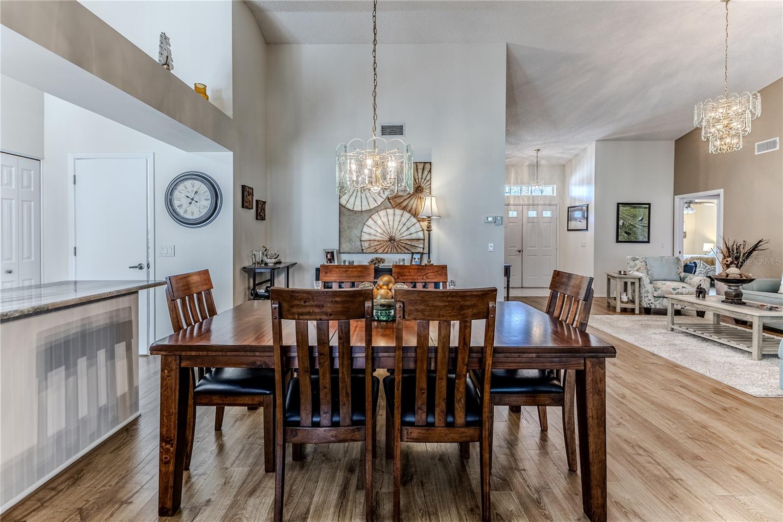 Image 14 of 54 For 7443 Willow Brook Drive