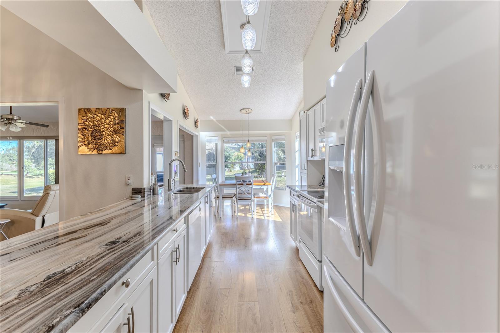 Image 18 of 54 For 7443 Willow Brook Drive