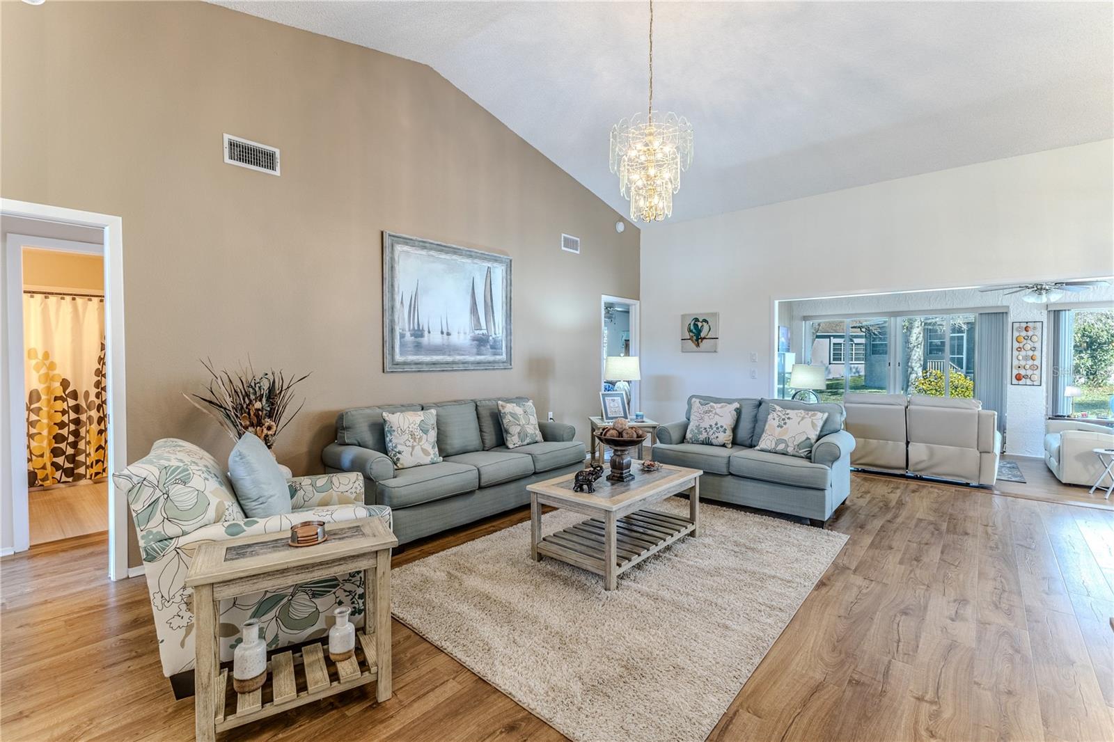 Image 9 of 54 For 7443 Willow Brook Drive