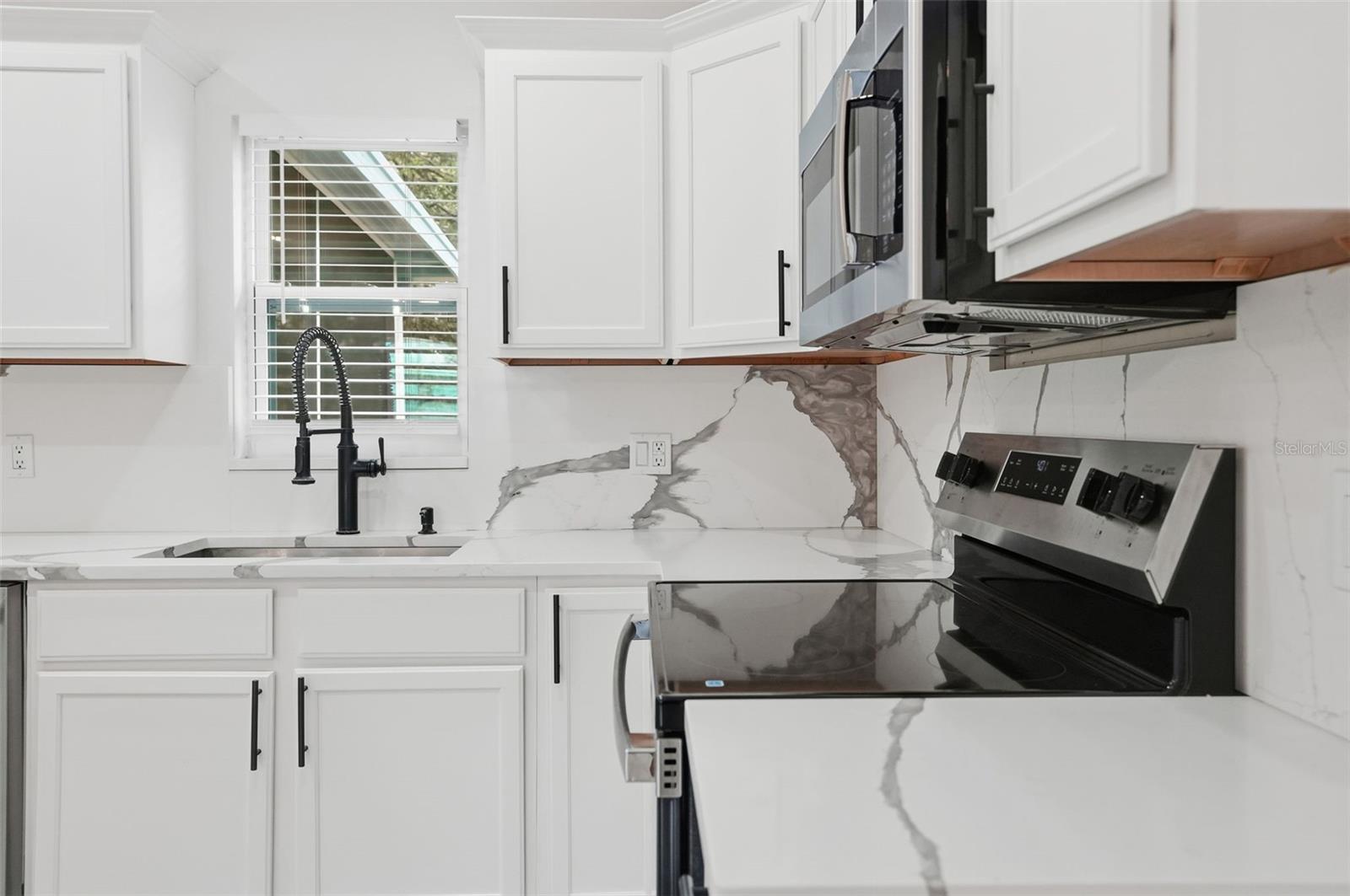 Image 11 of 35 For 8165 Ridge Road