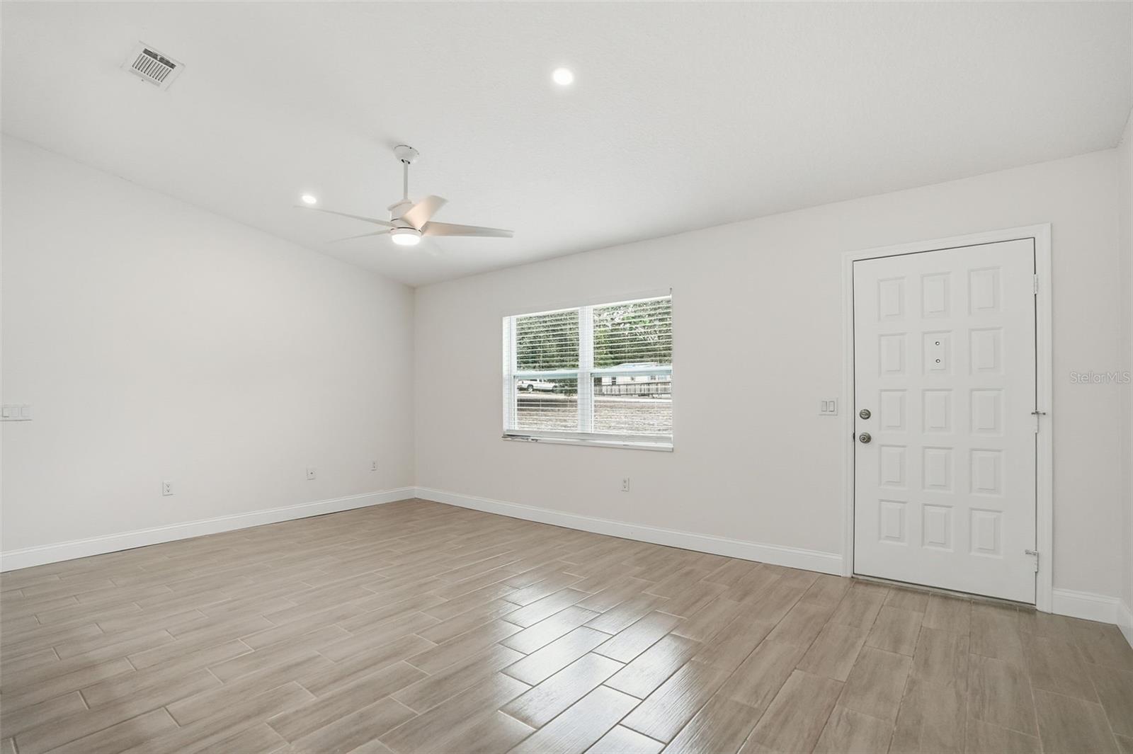 Image 5 of 35 For 8165 Ridge Road