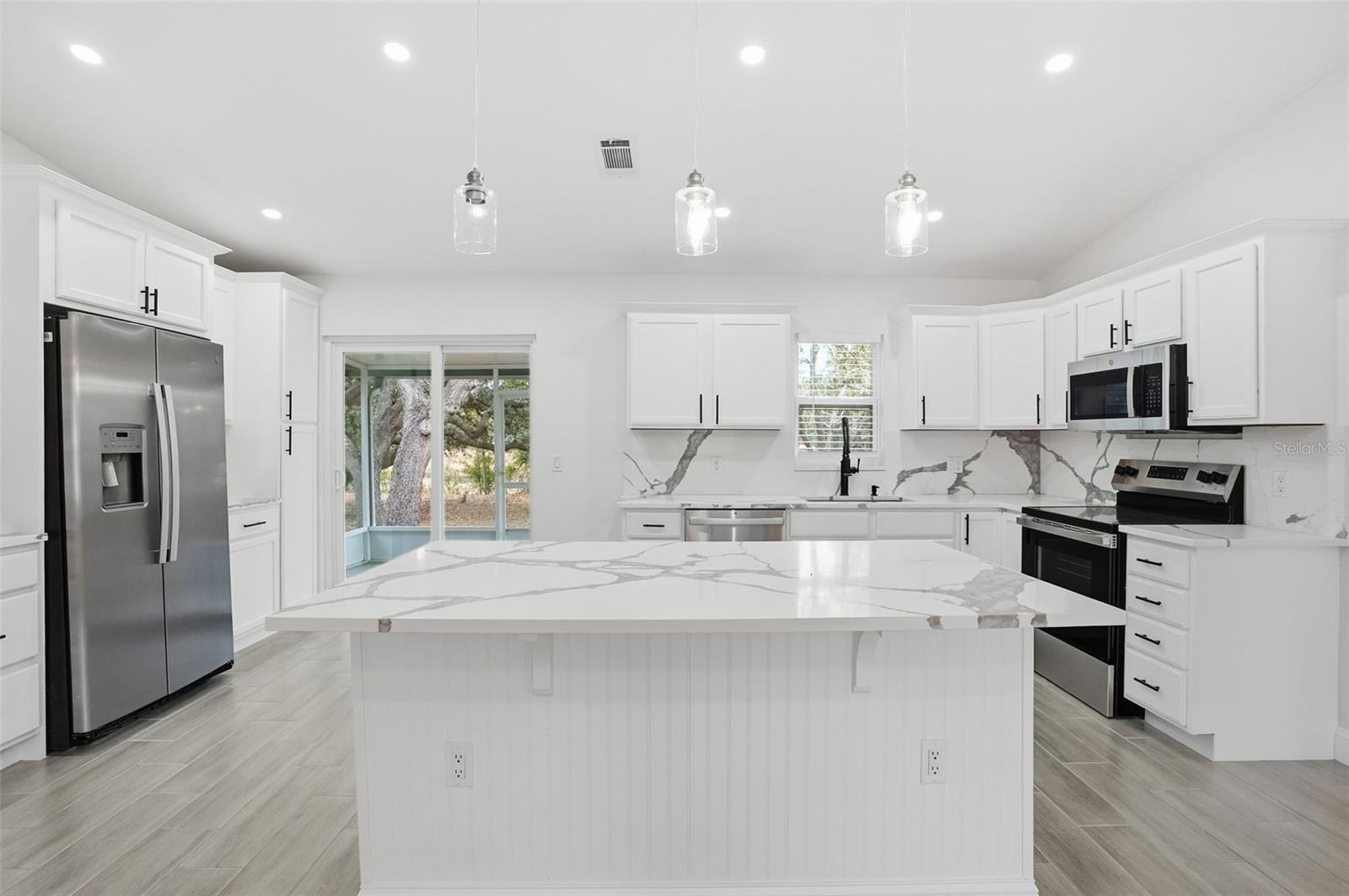 Image 8 of 35 For 8165 Ridge Road