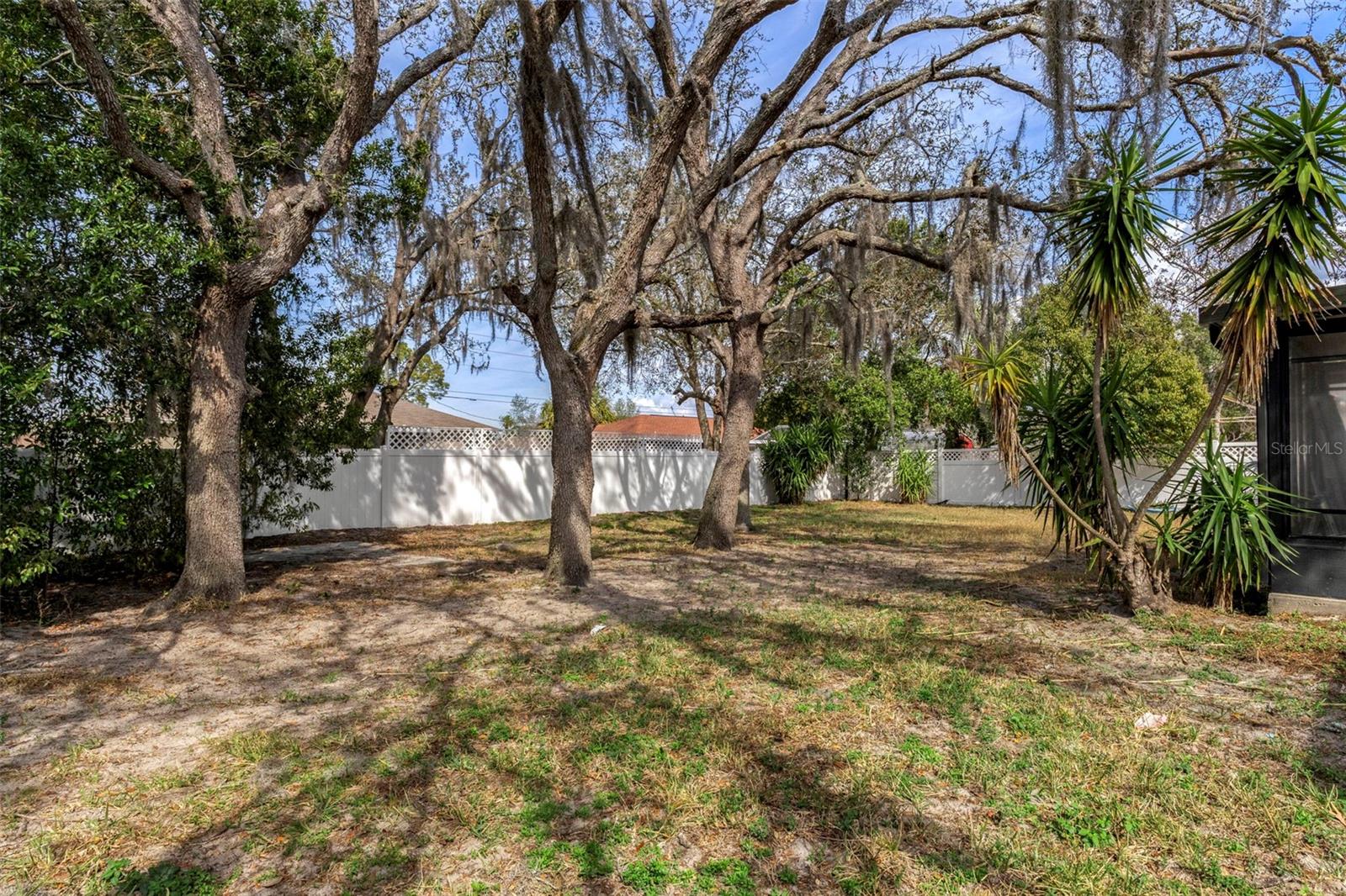 Image 26 of 29 For 14474 Coronado Drive