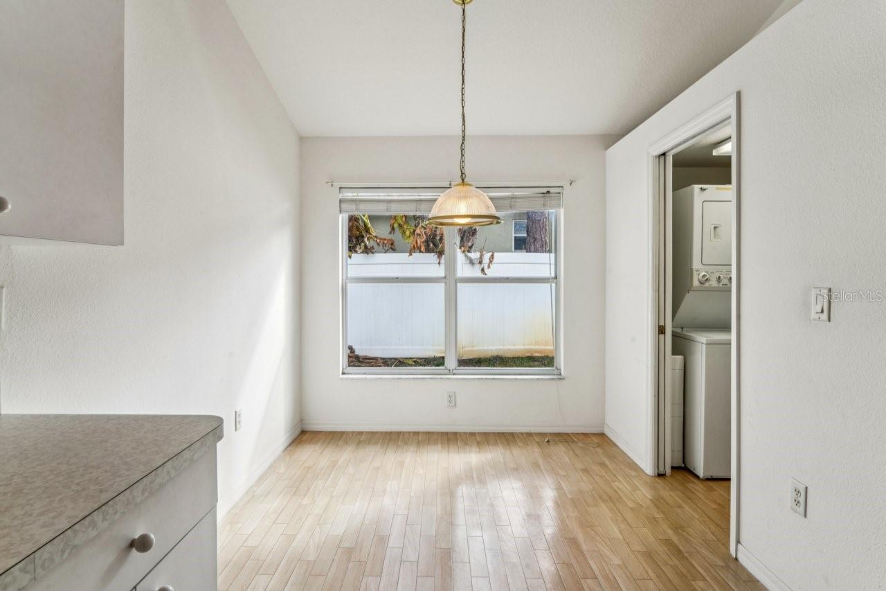 Image 14 of 73 For 11829 Ivywood Place