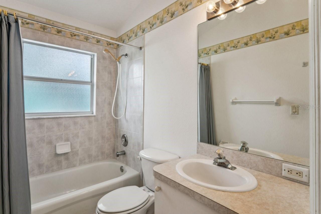 Image 29 of 73 For 11829 Ivywood Place