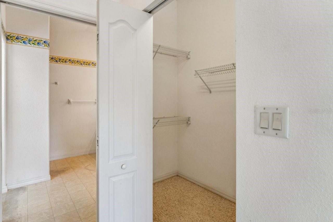 Image 43 of 73 For 11829 Ivywood Place