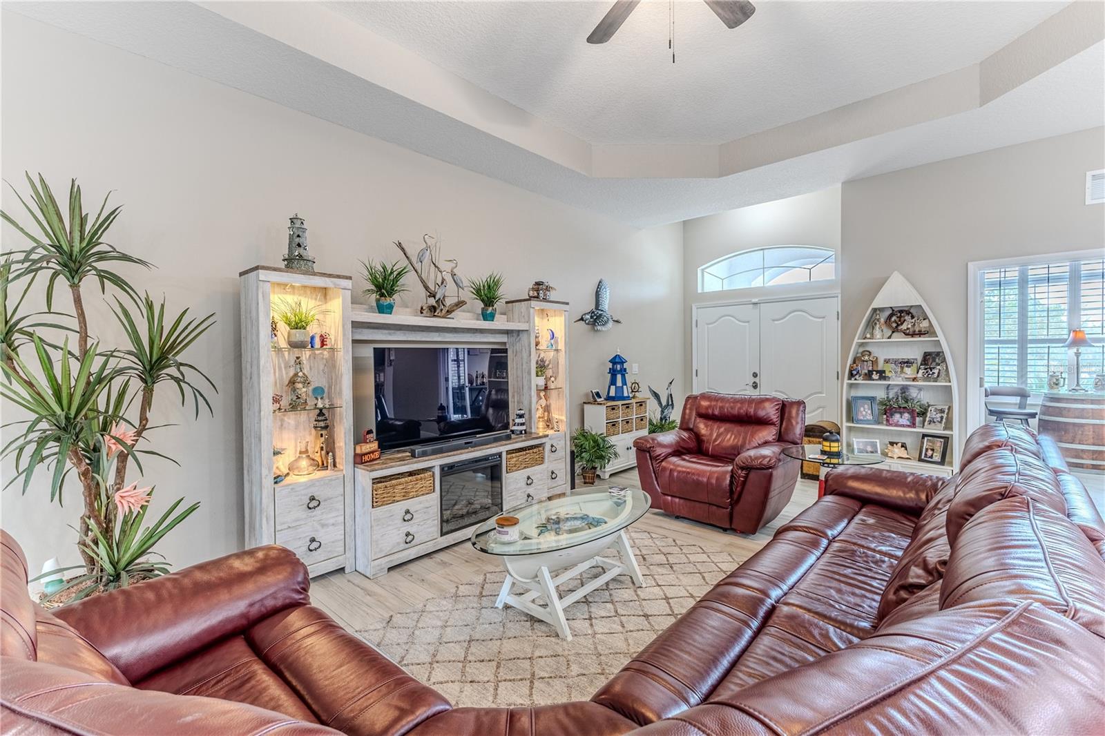 Image 11 of 72 For 13088 Meinert Avenue