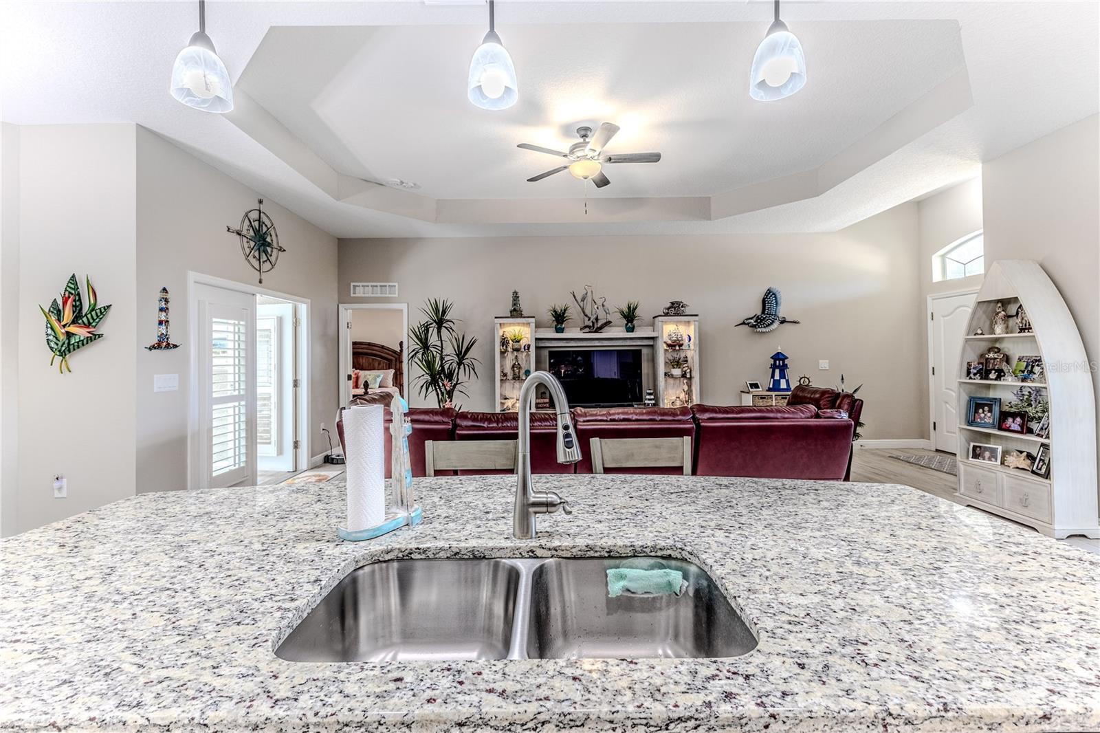 Image 20 of 72 For 13088 Meinert Avenue