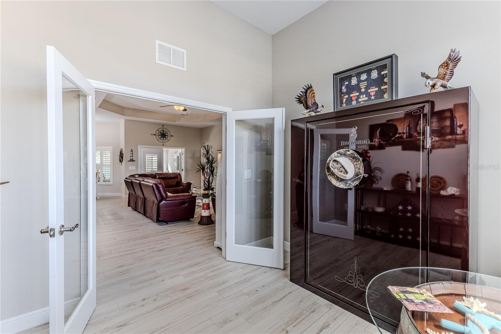 Image 25 of 72 For 13088 Meinert Avenue