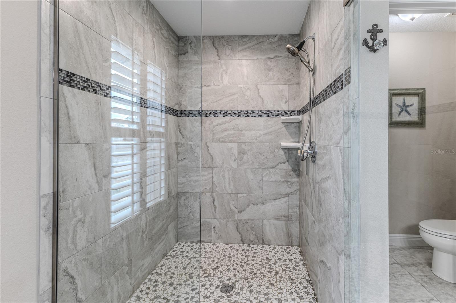 Image 30 of 72 For 13088 Meinert Avenue